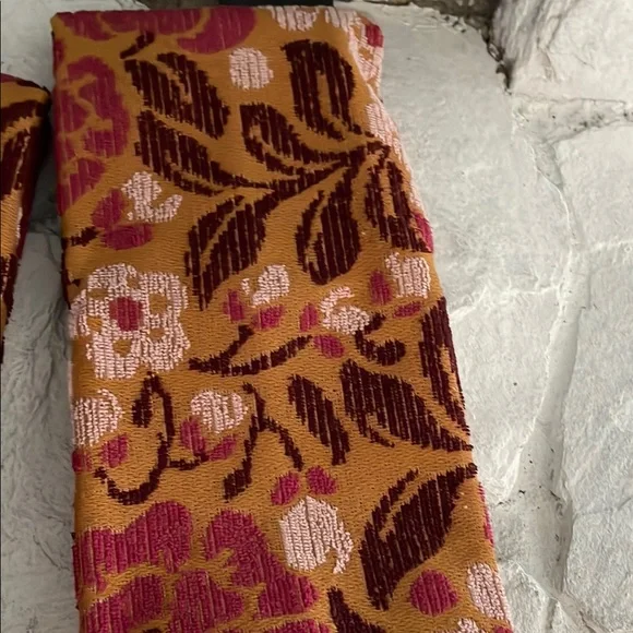 Anthropologie Floral Hand Towels - Pink and Brown - Picture 4 of 7